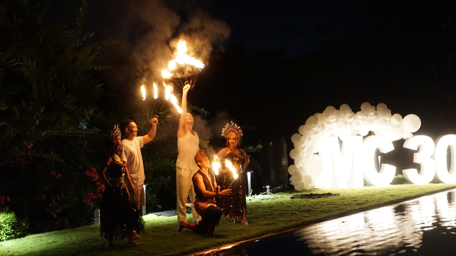Private bartender mixing drinks at a Bali birthday event